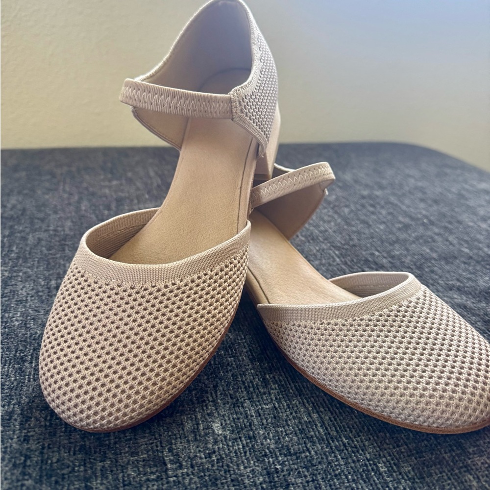 Eileen Fisher Cream Flats Perforated Loafers